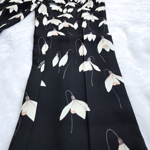 Valentino Snowdrop Crepe Couture Floral Trousers | Sizes XS & M | MSRP $2200 - Picture 3 of 13